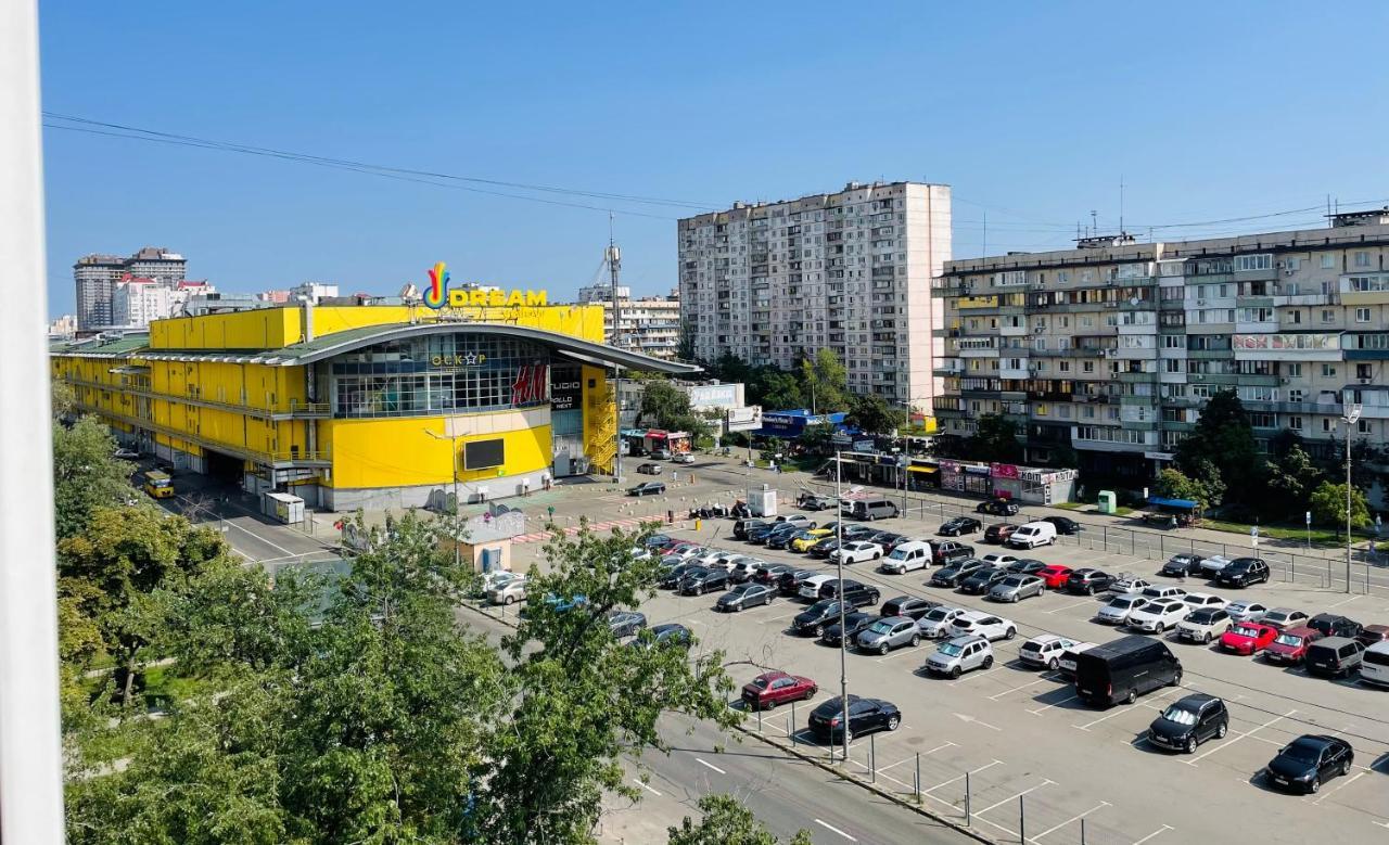 Двокімнатна На Оболоні Біля Дрім-Тауна เคียฟ ภายนอก รูปภาพ